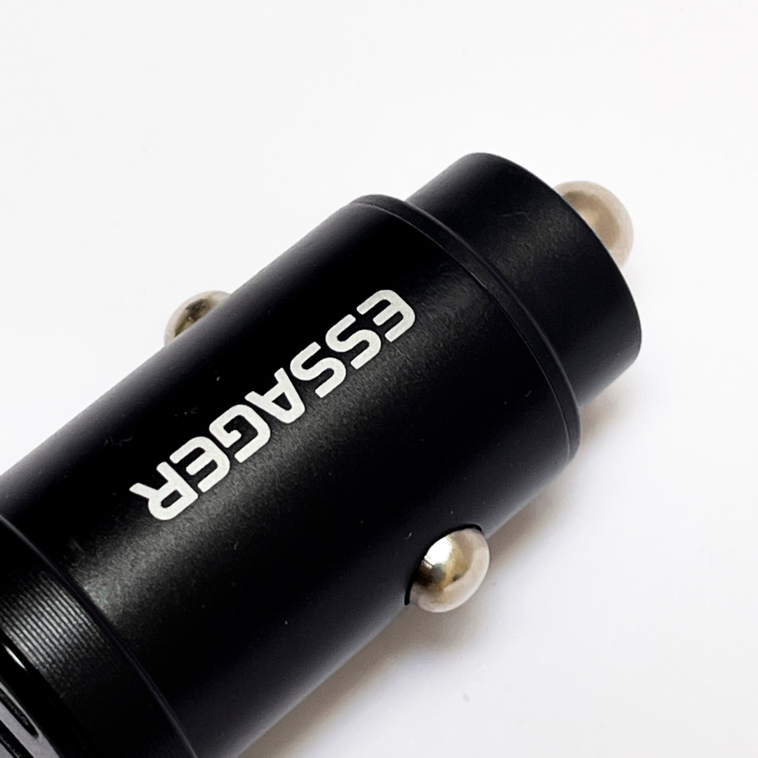 Cargador de auto mini (45W)